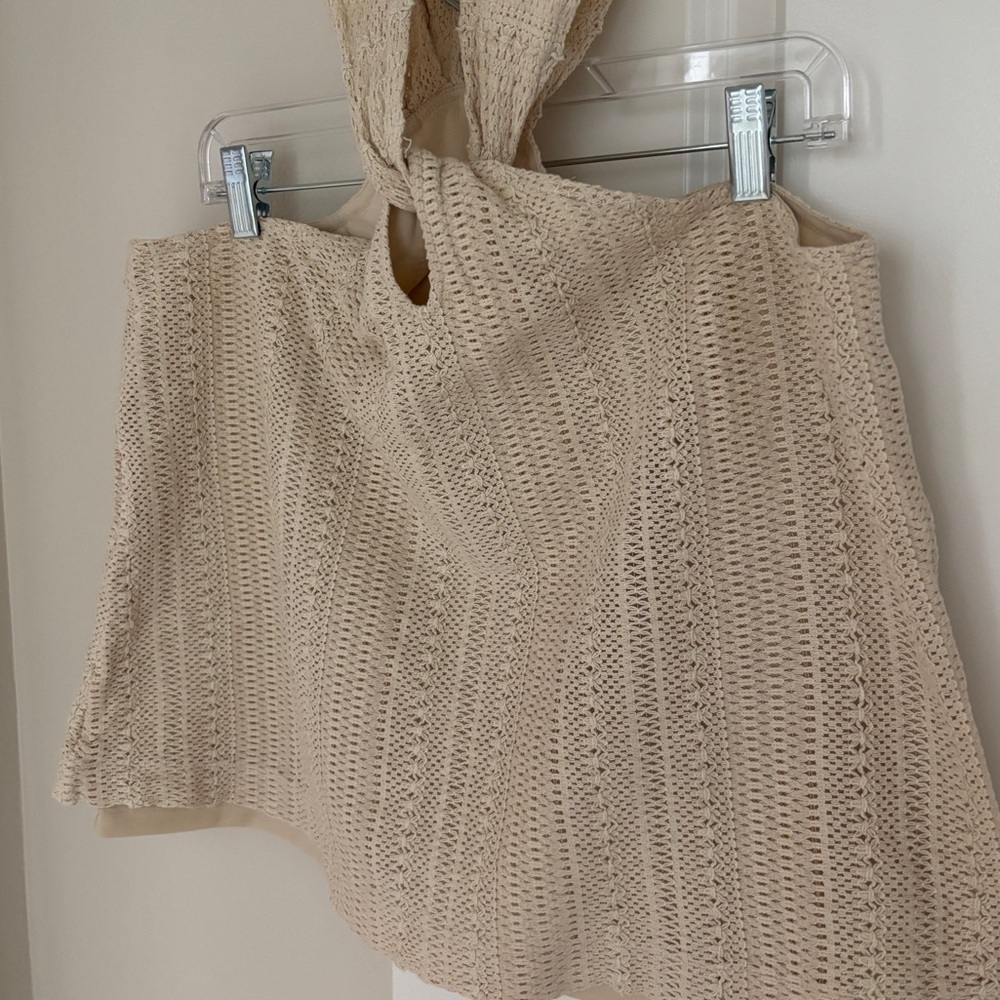 Beige Crochet Keyhole Halter Top, Racerback, Relaxed Size Medium from LOFT Lined - Picture 5 of 11